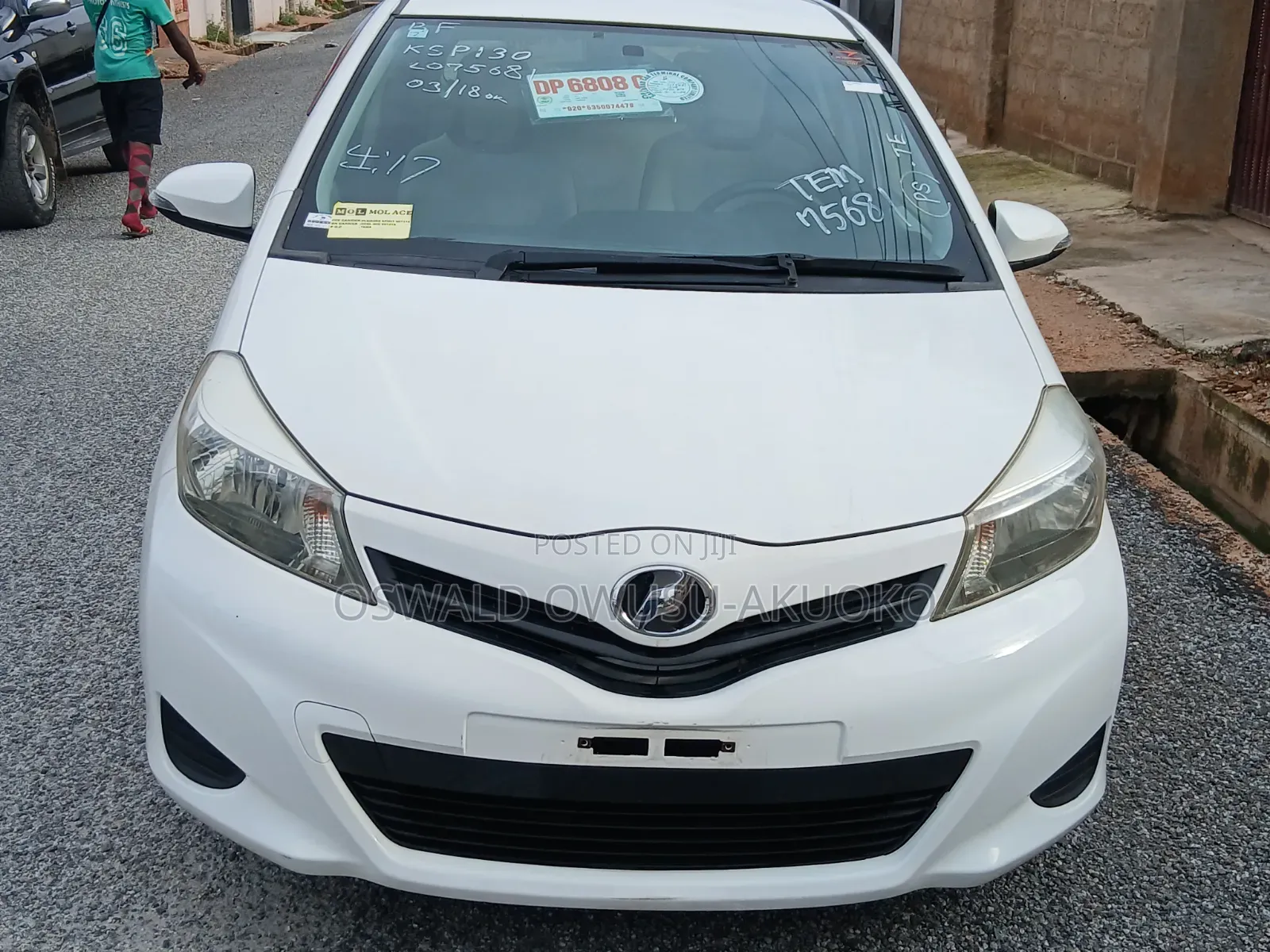 Toyota Vitz 2013 White