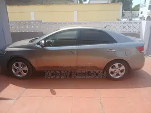 Kia Cerato 2010 Brown