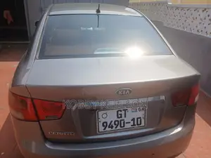 Kia Cerato 2010 Brown