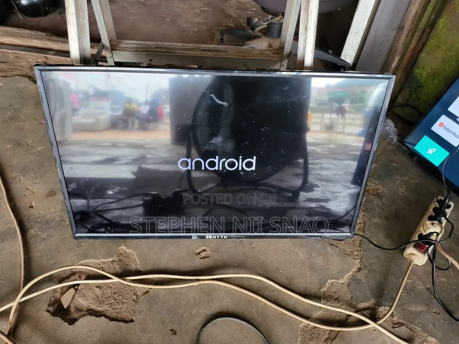 32 Inches Android