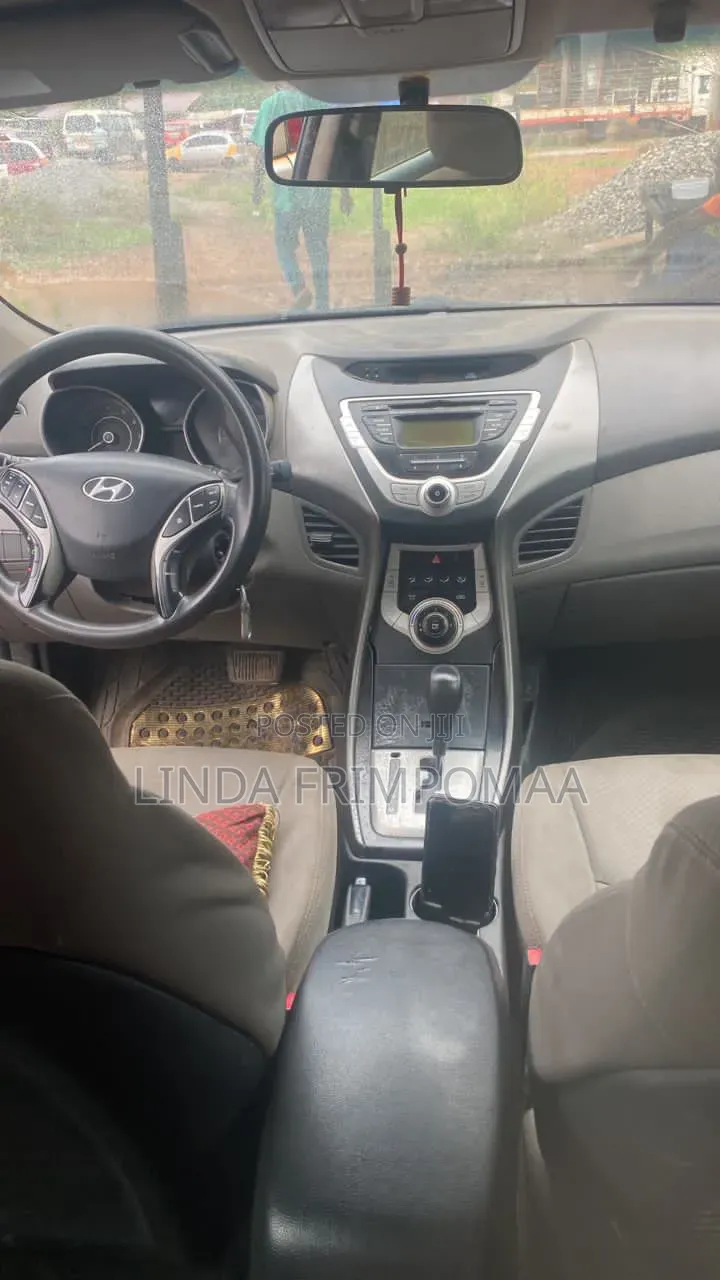 Hyundai Elantra SE 4dr Sedan (1.8L 4cyl 6A) 2015 Silver