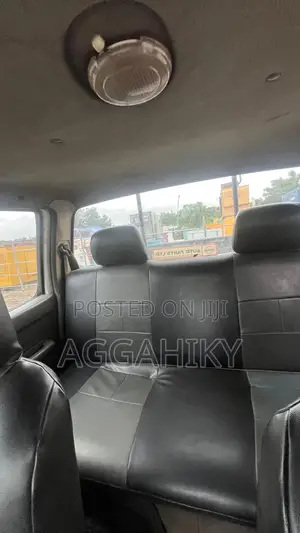 Nissan Hardbody 2014 White