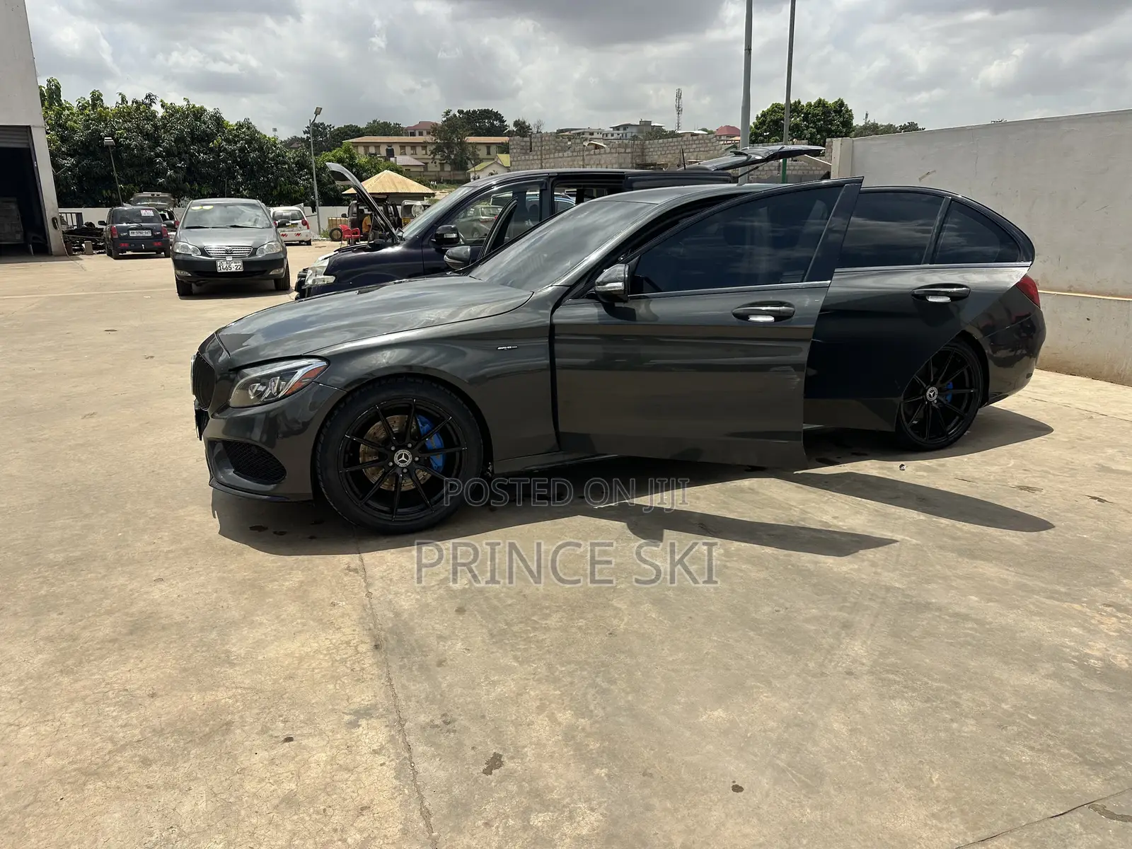 Mercedes-Benz C400 4Matic AWD Sedan (3.0L V6 7A) 2015 Gray