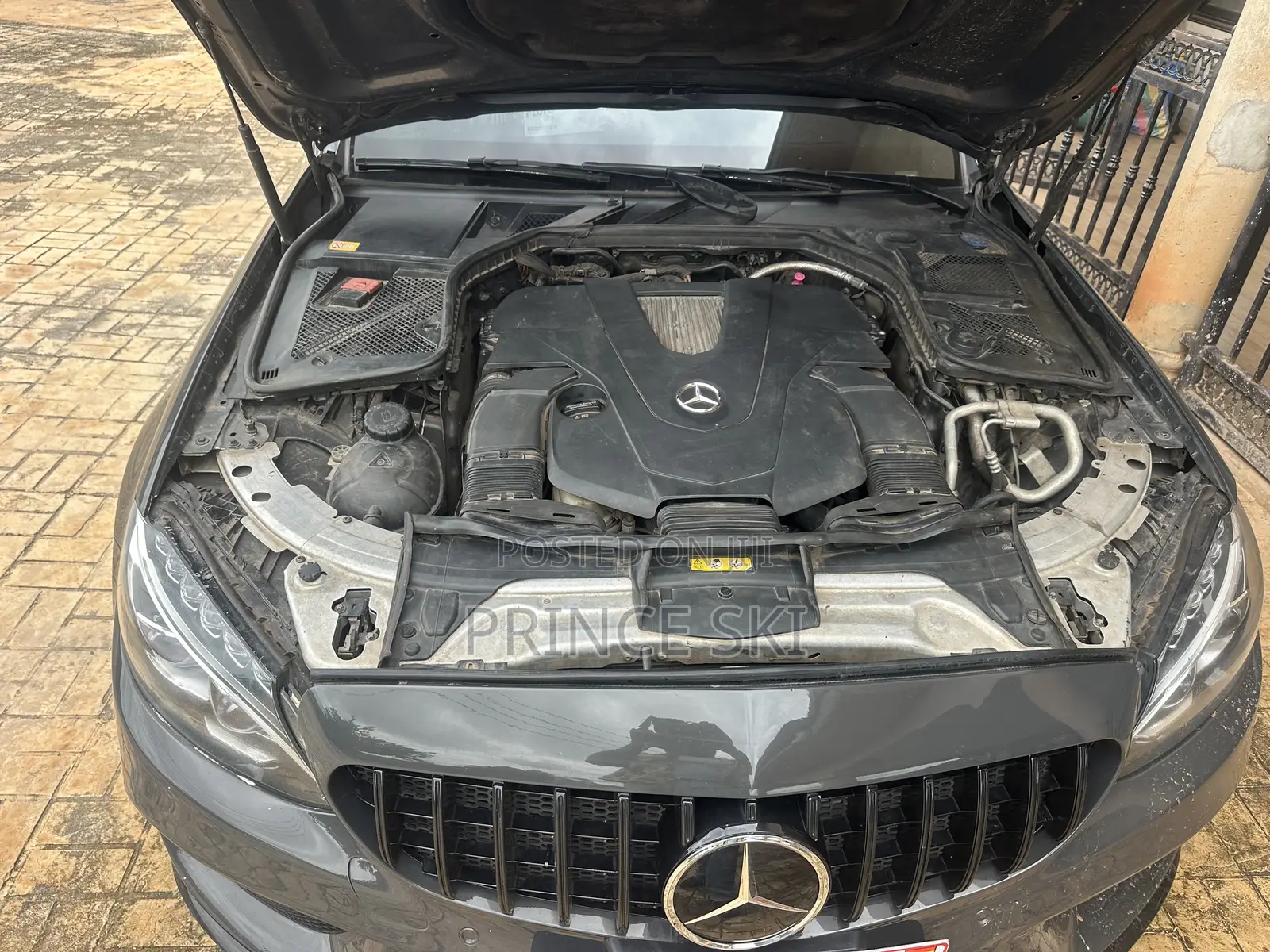 Mercedes-Benz C400 4Matic AWD Sedan (3.0L V6 7A) 2015 Gray