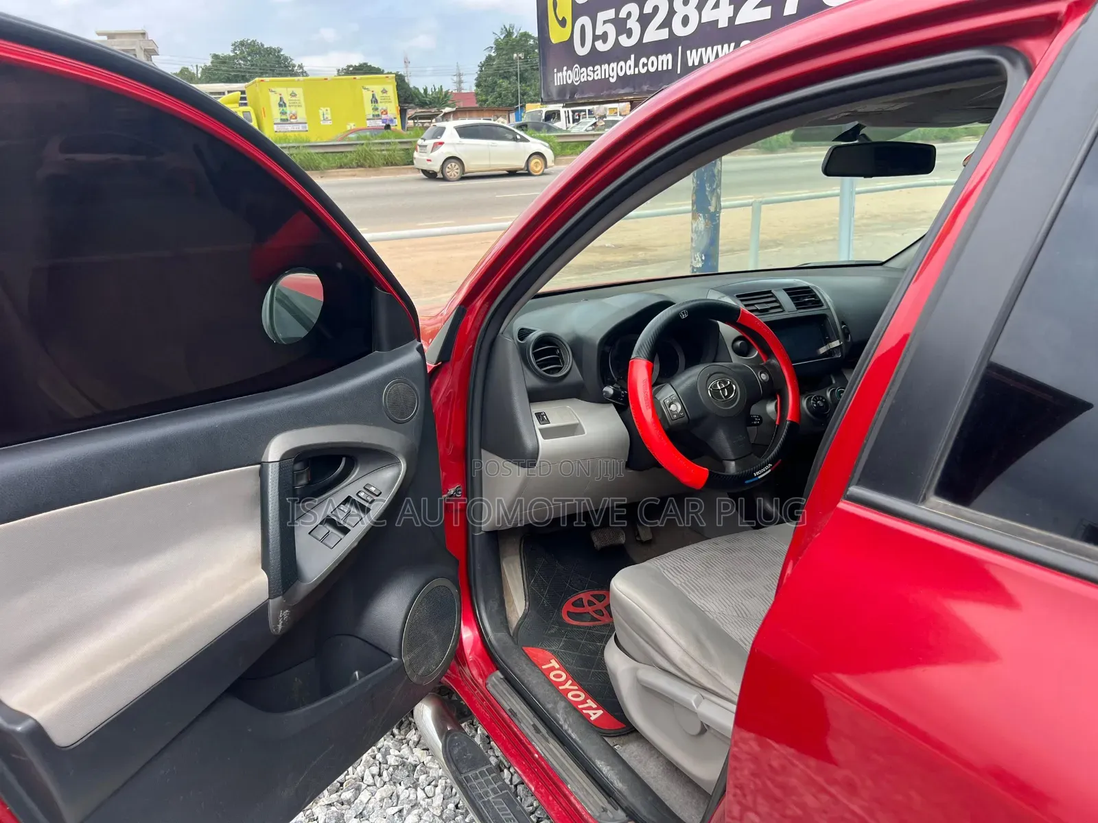 Toyota RAV4 2.5 2012 Red