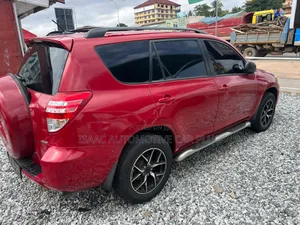 Toyota RAV4 2.5 2012 Red