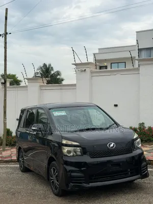 Toyota Voxy 2010 Black