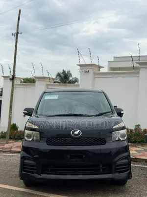Toyota Voxy 2010 Black