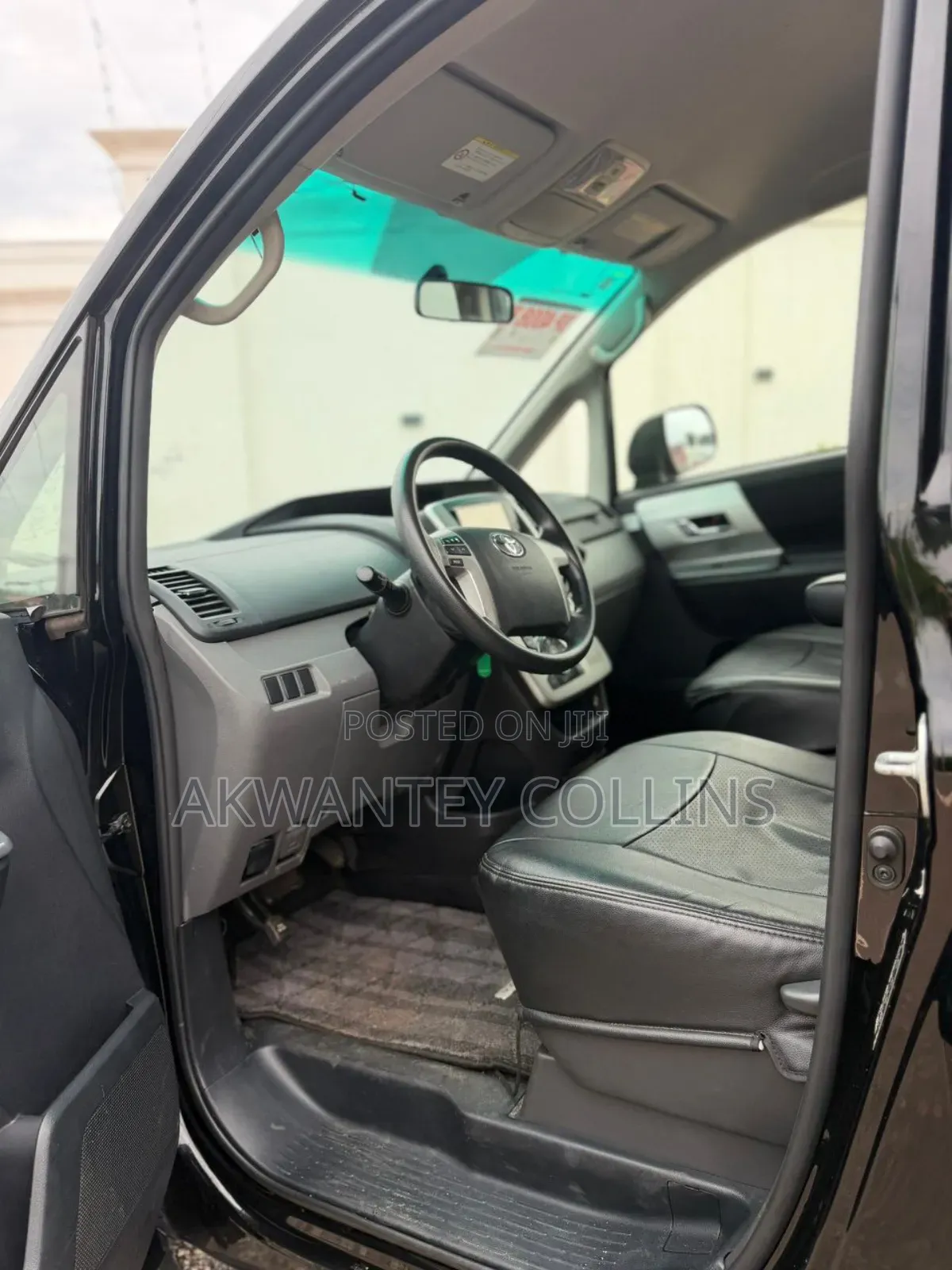 Toyota Voxy 2010 Black