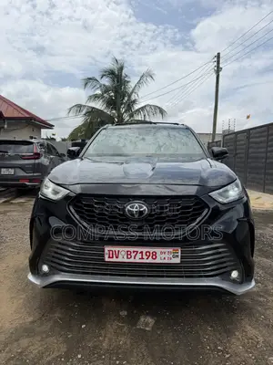 Toyota Highlander XSE 2021 Black