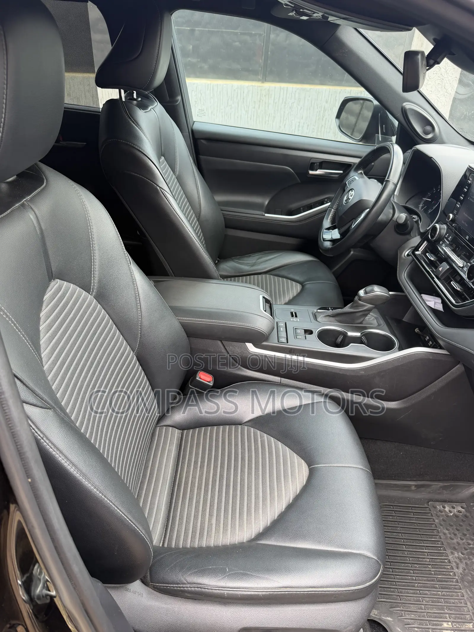Toyota Highlander XSE 2021 Black