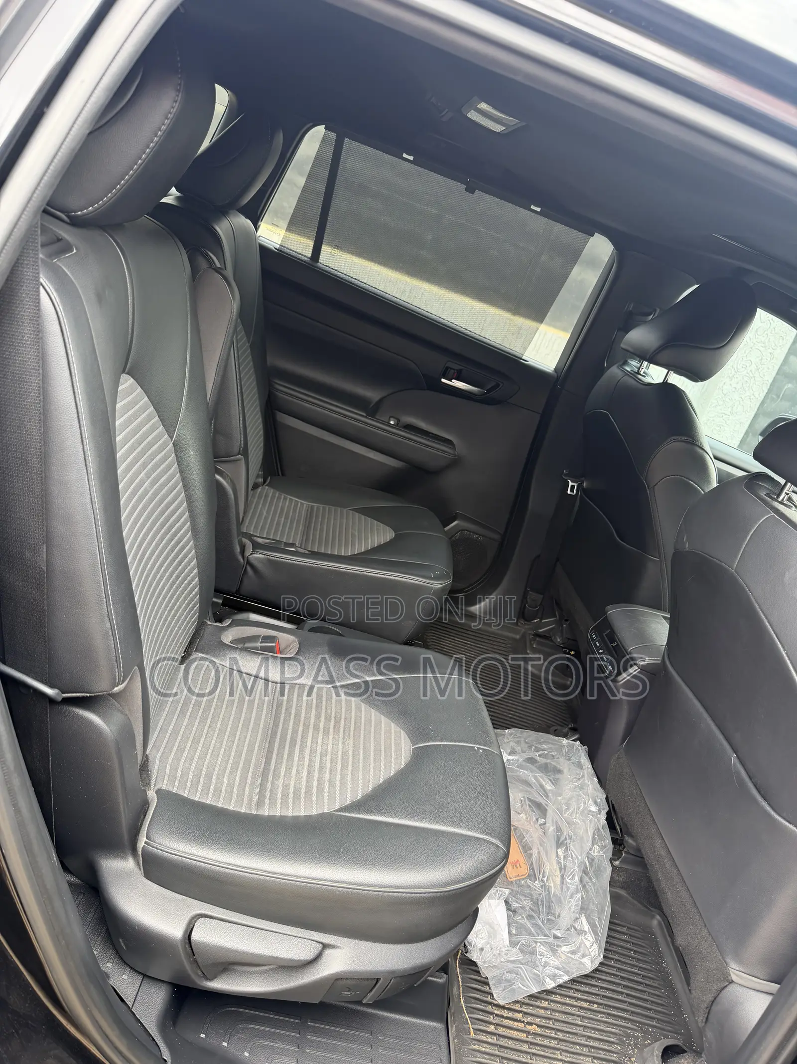 Toyota Highlander XSE 2021 Black