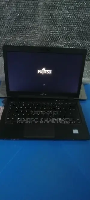 Laptop Fujitsu Lifebook U728 8GB Intel Core i3 SSD 250GB
