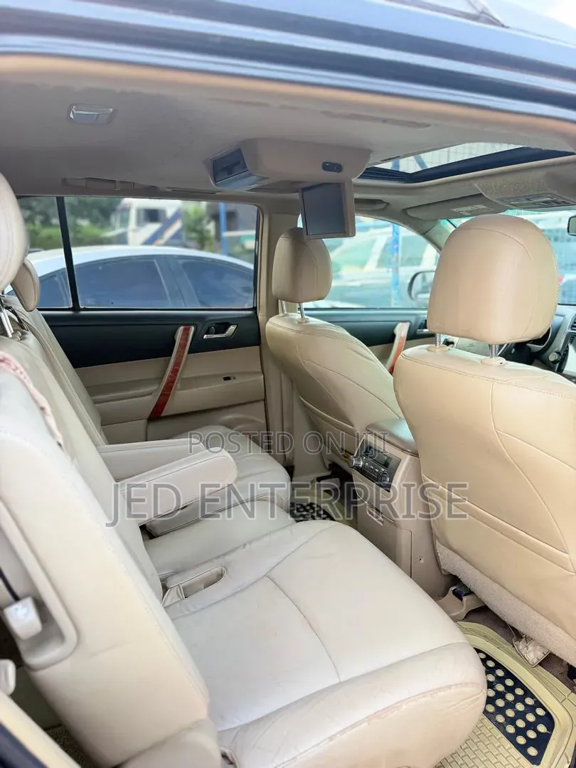 Toyota Highlander 2011 Black