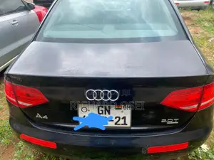 Audi A4 2.0T Premium Quattro 2010 Black