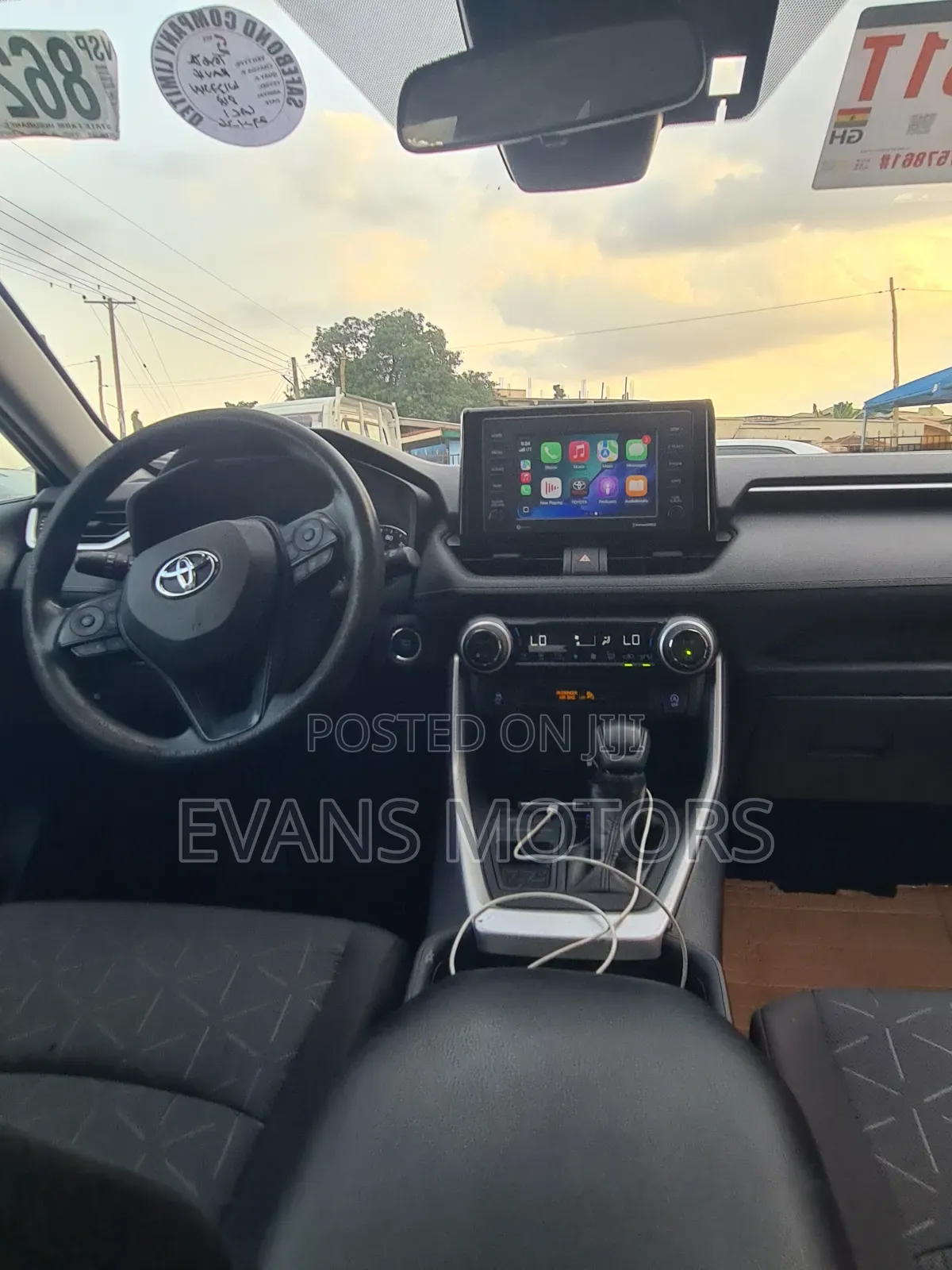Toyota RAV4 2021 Silver