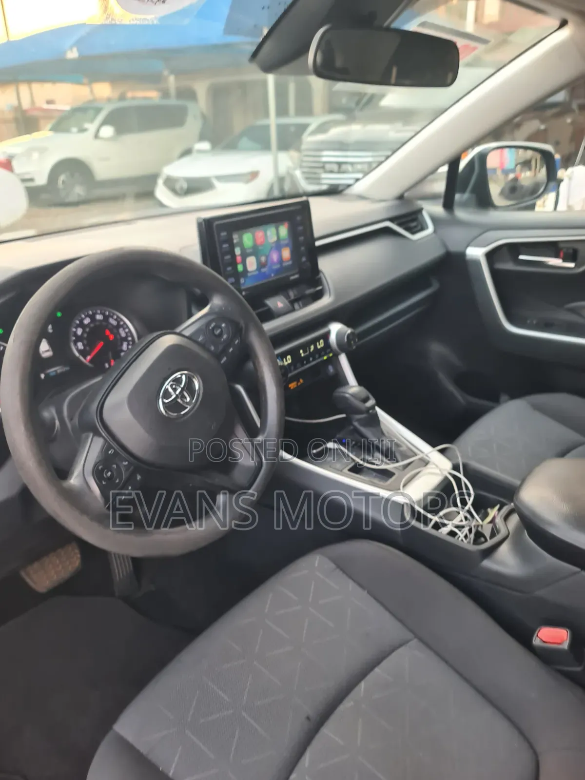 Toyota RAV4 2021 Silver