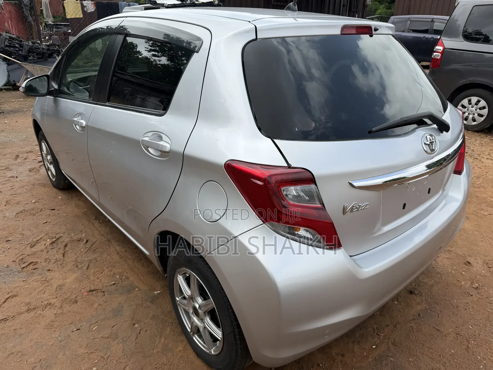 Toyota Vitz 1.3 AWD 5dr 2014 Silver