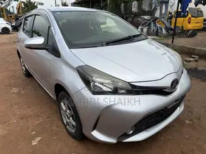 Toyota Vitz 1.3 AWD 5dr 2014 Silver