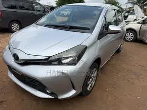 Toyota Vitz 1.3 AWD 5dr 2014 Silver