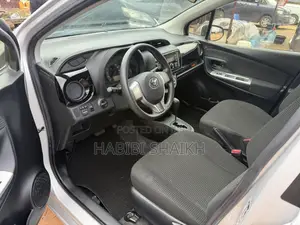 Toyota Vitz 1.3 AWD 5dr 2014 Silver