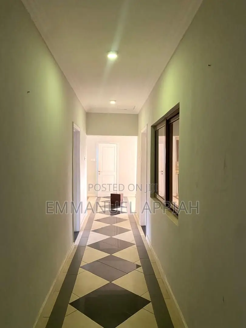 3bdrm House in Achimota Cfc Estate for rent