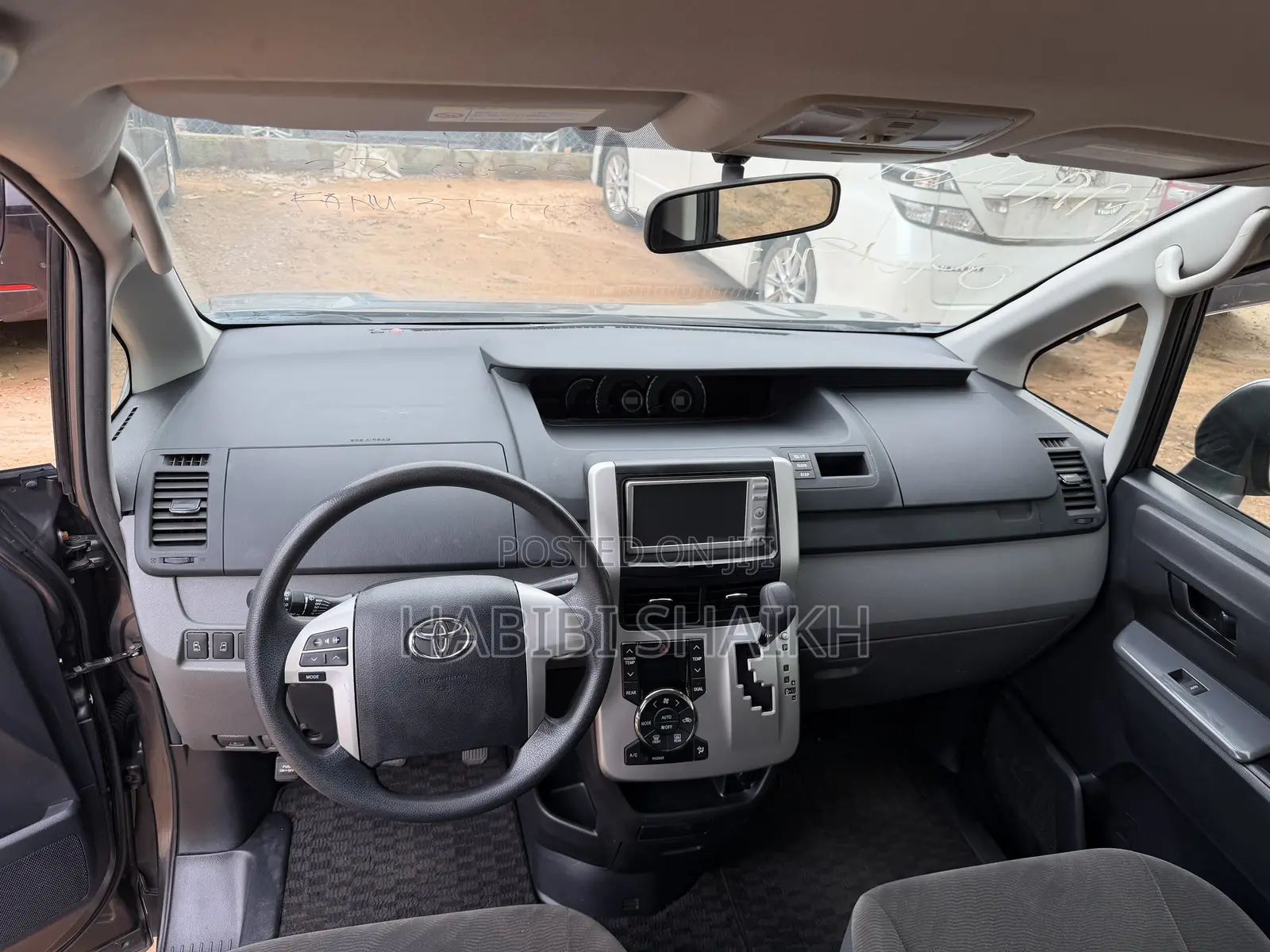 Toyota Voxy 2011 Gray