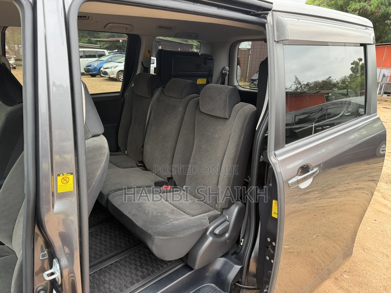 Toyota Voxy 2011 Gray