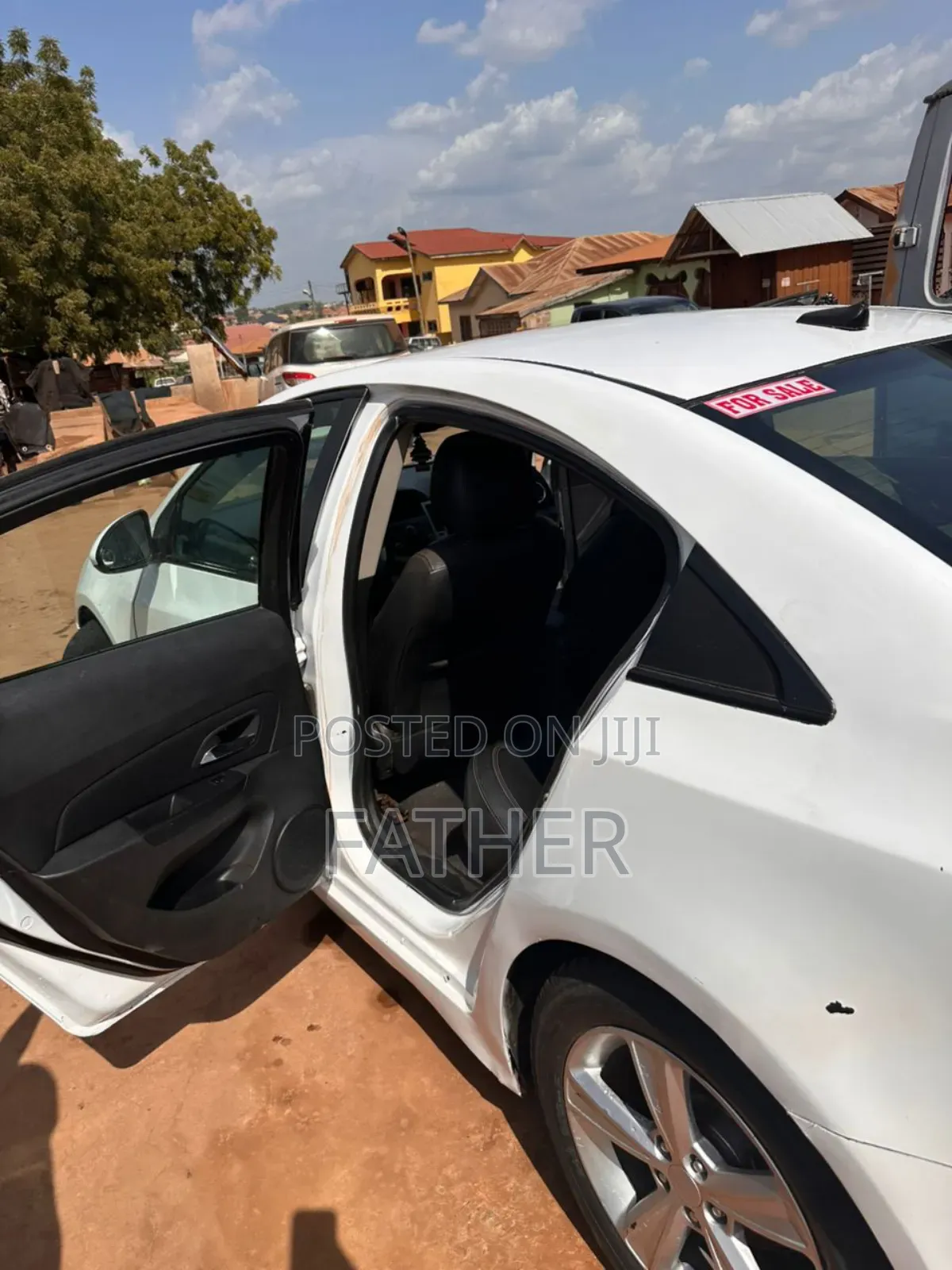 Chevrolet Cruze 1LT Auto 2013 White