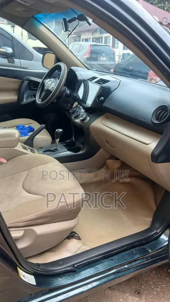 Toyota RAV4 2012 Black