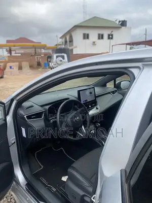 New Toyota Corolla LE 2024 Silver