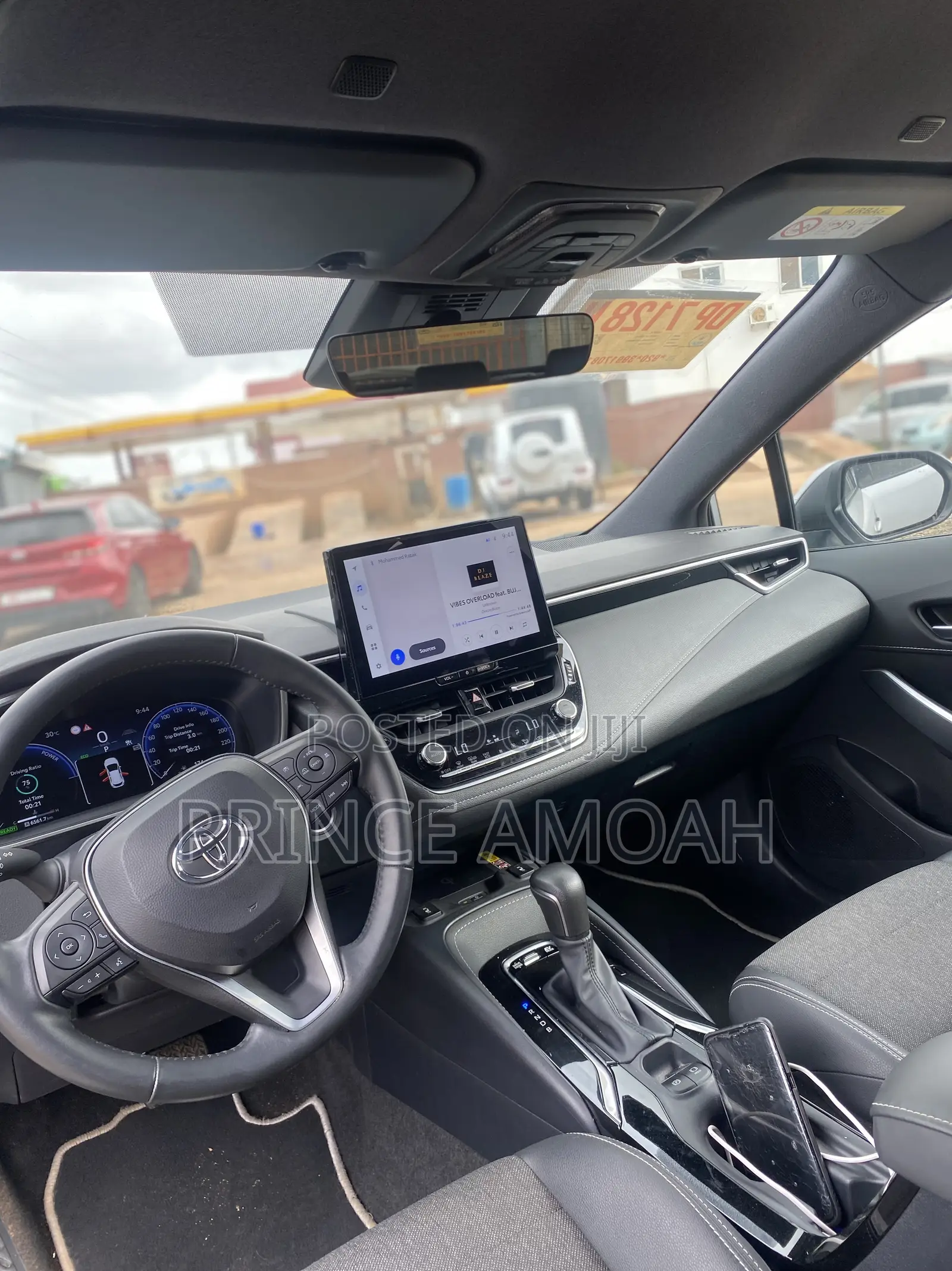 New Toyota Corolla LE 2024 Silver