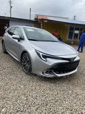 New Toyota Corolla LE 2024 Silver