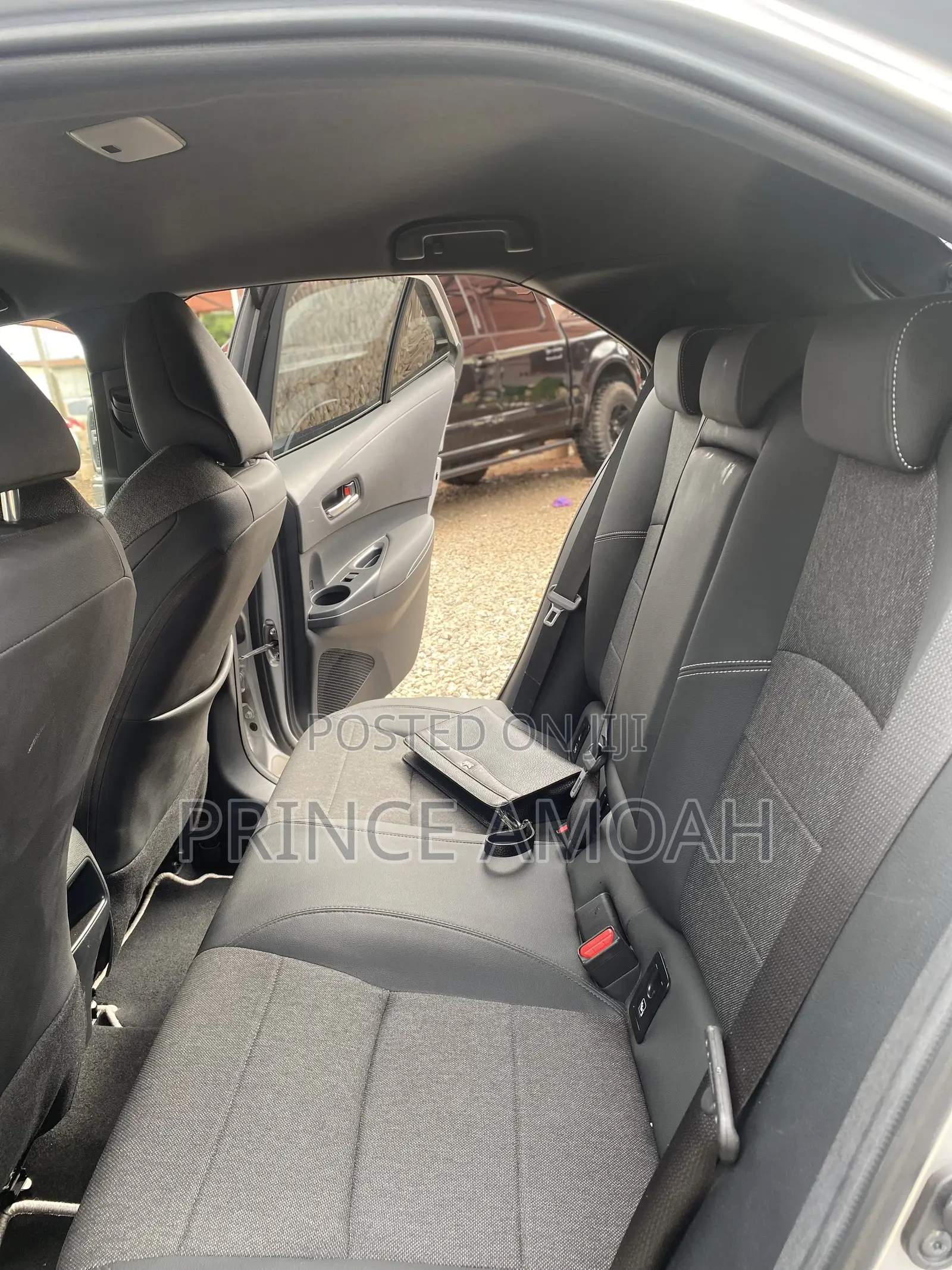 New Toyota Corolla LE 2024 Silver