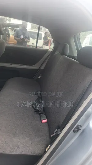 Toyota Vitz 1.3 AWD 3dr 2010 Gray