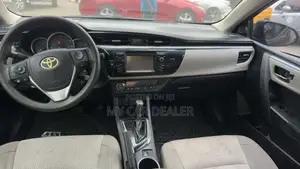 Toyota Corolla LE 4dr Sedan (1.8L 4cyl CVT) 2016 Black