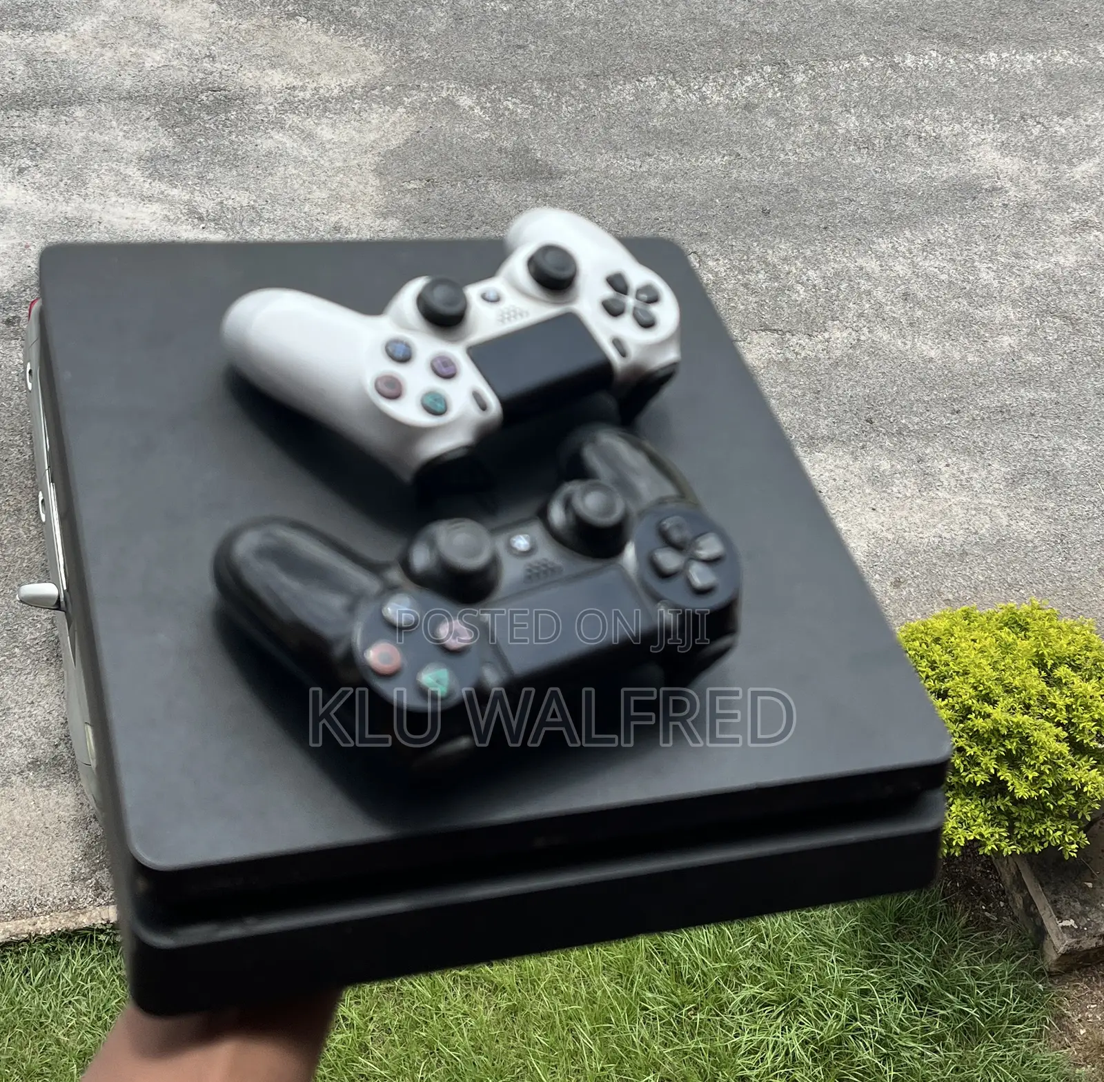Playstation 4 Slim