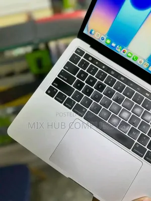 Laptop Apple MacBook Pro 16GB Intel Core i5 SSD 512GB