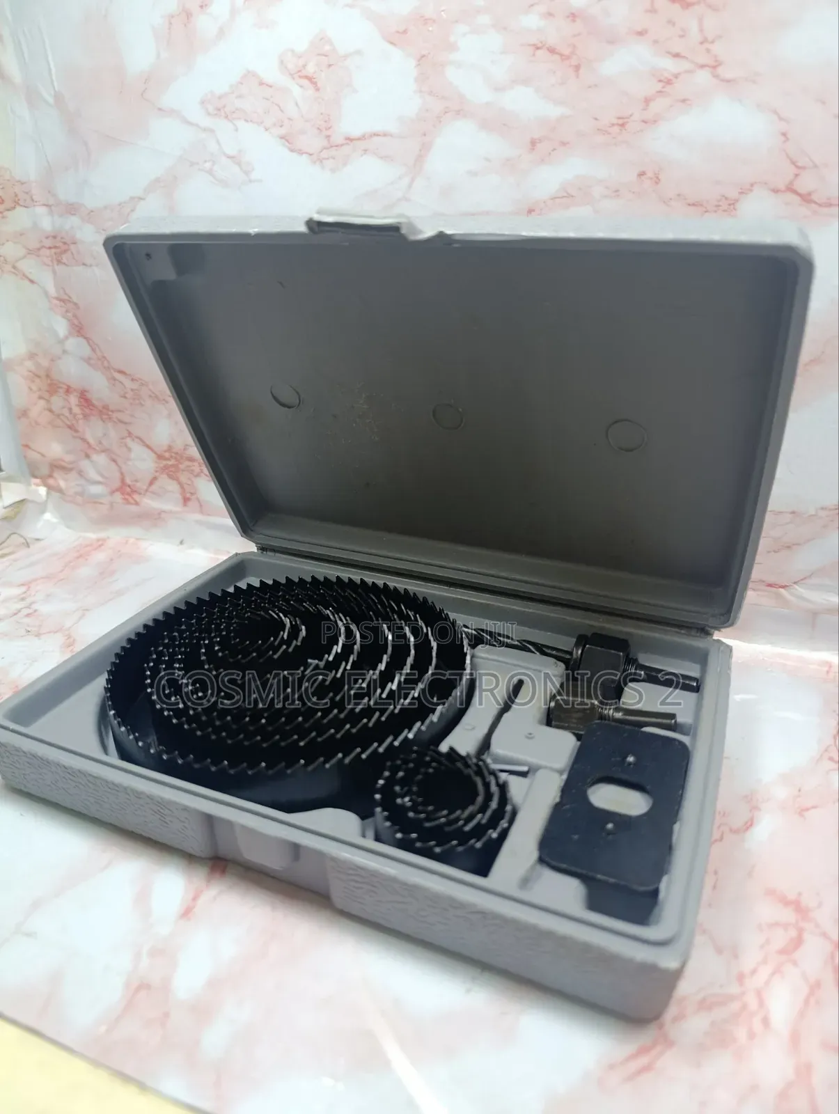 Hole Cutter Set With Saw Blades, Mandrels Hex Key