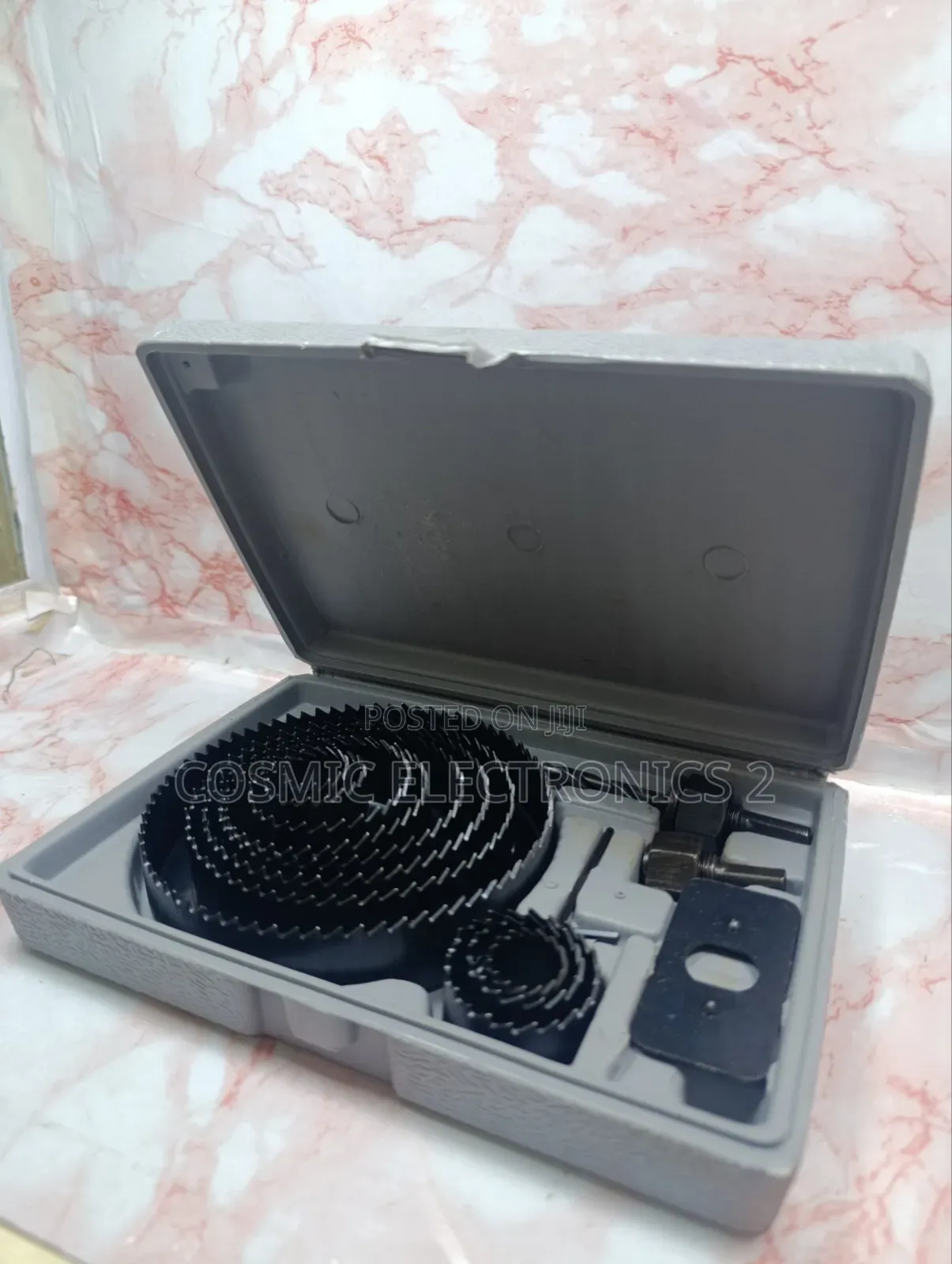 Hole Cutter Set With Saw Blades, Mandrels Hex Key