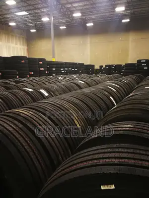 This Is Original Yokohama 315/80/22.5 Tires Available for Big Tracks