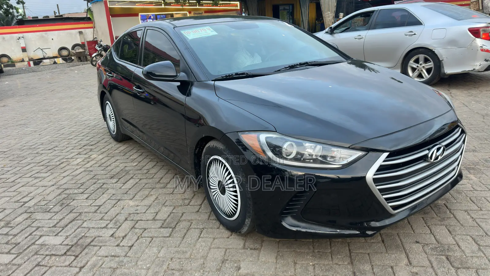 Hyundai Elantra Sport Sedan FWD (1.6L 4cyl 6M) 2017 Black