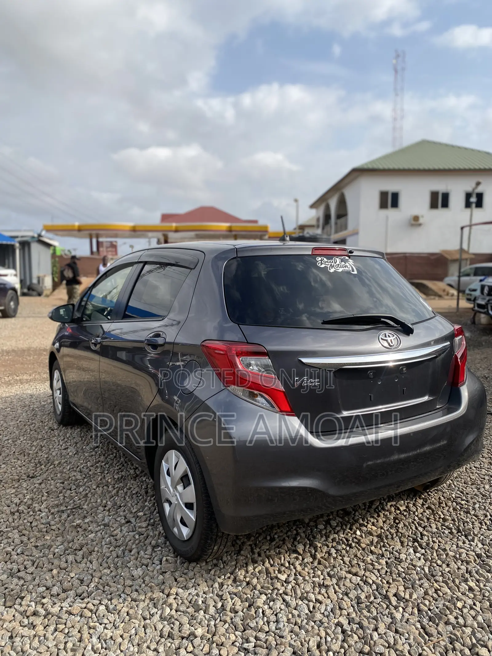Toyota Vitz 1.5 FWD 5dr 2016 Black