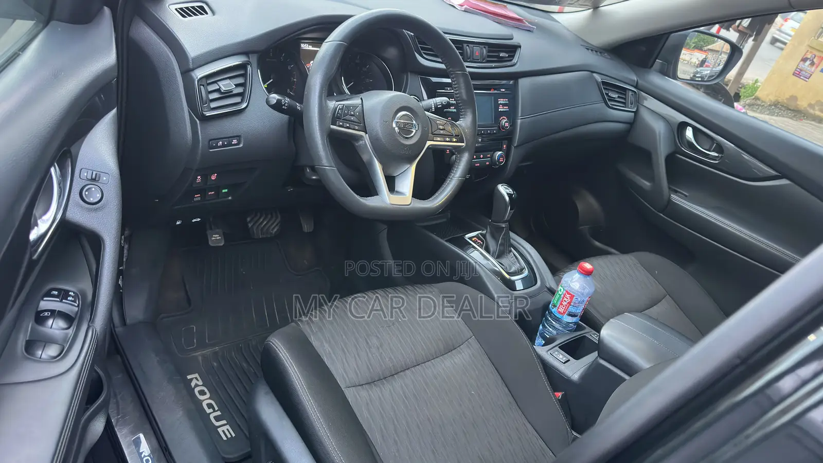 Nissan Rogue SV AWD 2018 Black