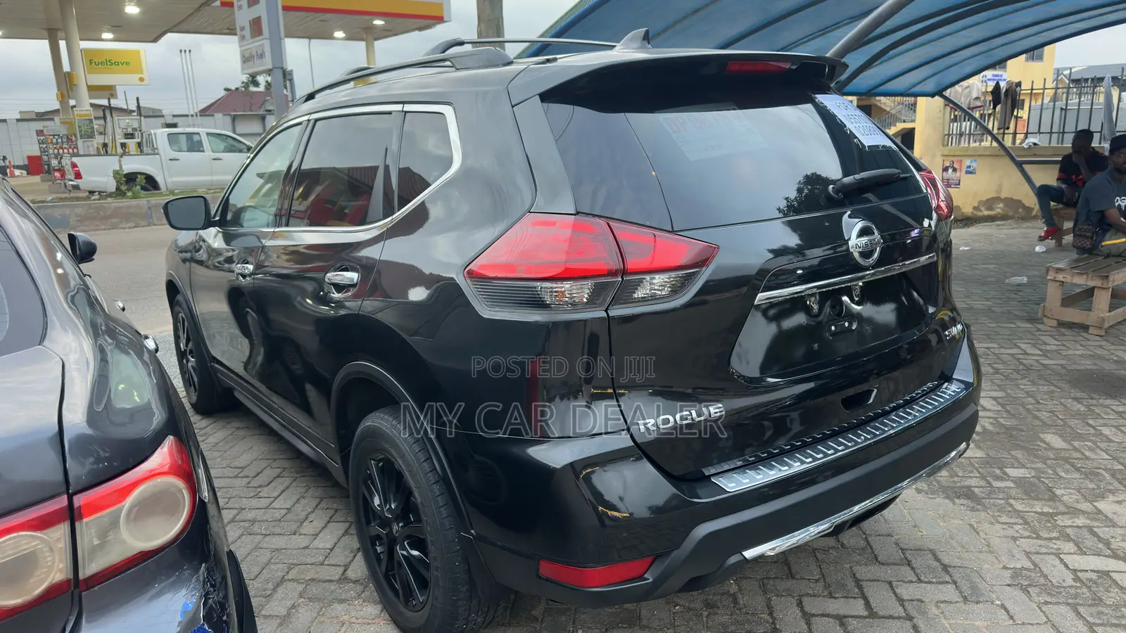 Nissan Rogue SV AWD 2018 Black