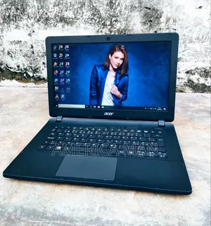 New Laptop Acer Aspire 5 4GB Intel SSD 320GB
