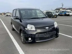 Toyota Sienta 1.5 FWD (6-seater) 2015 Black