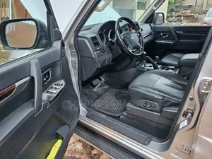 Mitsubishi Pajero V80 3.5 V6 GL/GLS 2019 Gray
