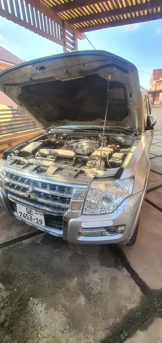 Mitsubishi Pajero V80 3.5 V6 GL/GLS 2019 Gray