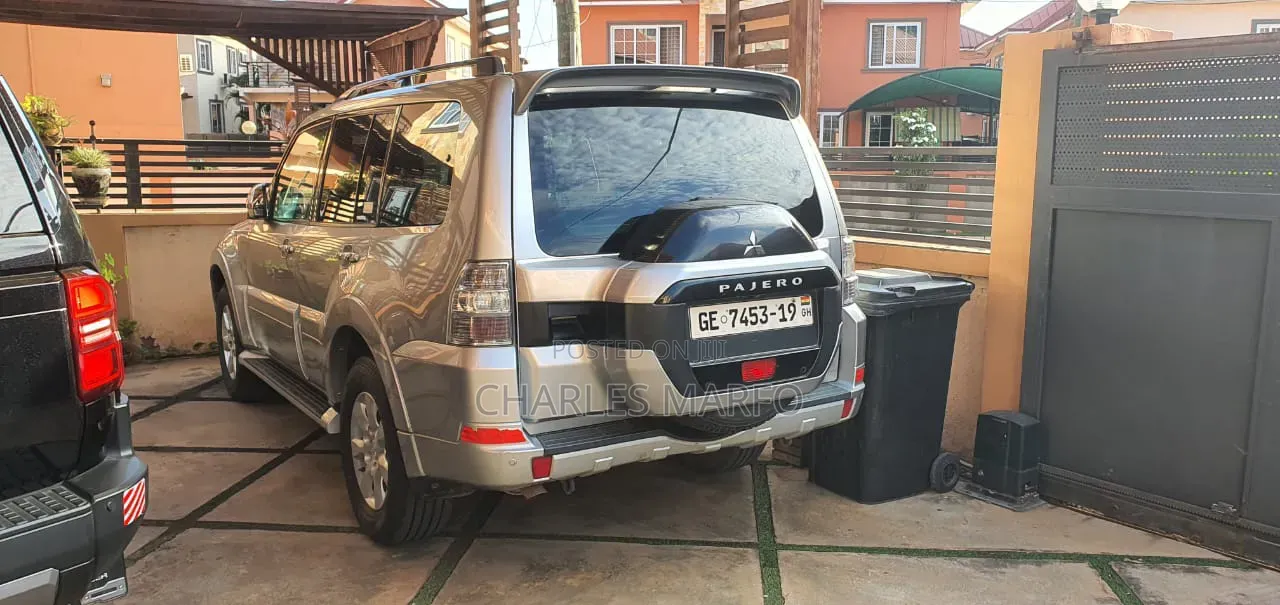 Mitsubishi Pajero V80 3.5 V6 GL/GLS 2019 Gray